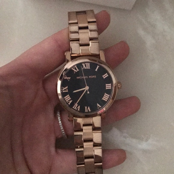 Gold Michael Kors Watch - Picture 8 of 8